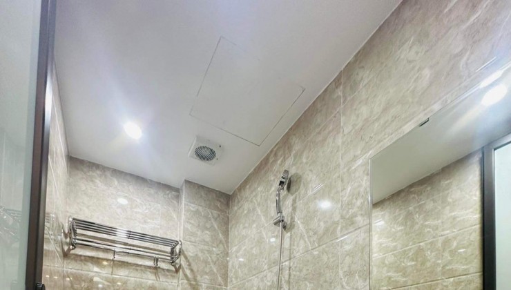 Cho thuê căn hộ chung cư tòa Thành Công Tower 57 Láng Hạ, 178 m² - 3 ngủ, 2VS, 18 Tr